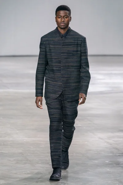 Look 42